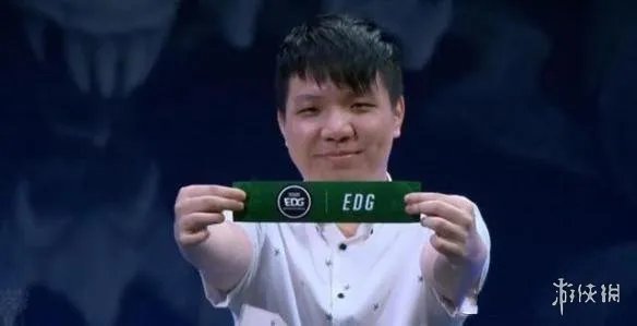 PDD深陷外挂风波不忘立flag:LPL进不了决赛就吃X!
