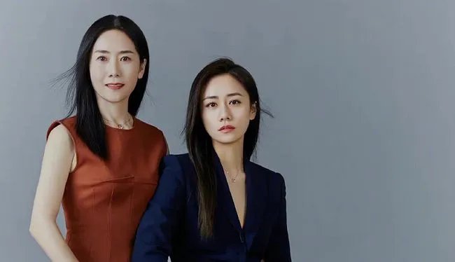 刘芸晒妈妈照片被辱骂怒怼网友,明星为何不喜欢被质疑?