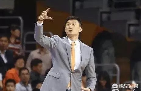 你认为在国家队执教表现不佳的杜峰,会重新回到宏远队执教吗?