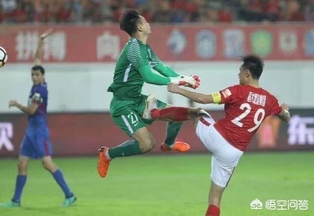 郜林“飞踹”好友李帅私密部位,你如何看这个动作?