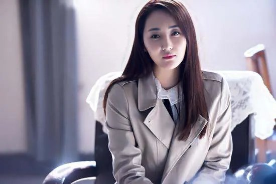 完美关系中郑琦的扮演者是谁？