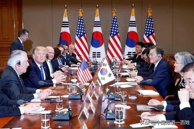 特朗普最后的退让，韩国保护费降到13亿美元，文在寅坚决说不刚到底，对此你怎么看？