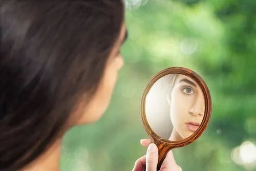 张凯丽谈女性容貌焦虑,为何现代女性容貌焦虑比较严重?