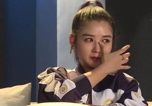 怎么评价何洁离婚事件?
