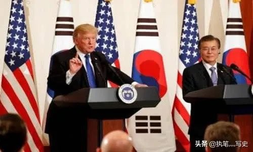 特朗普最后的退让，韩国保护费降到13亿美元，文在寅坚决说不刚到底，对此你怎么看？