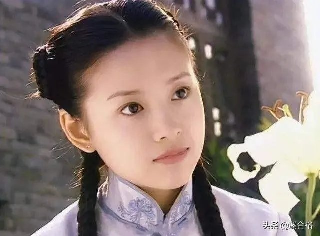 为什么说董洁是高开低走的谋女郎,她被造谣再婚产女为什么还挨骂?