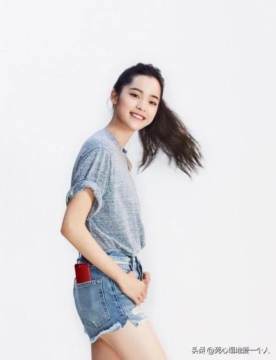 如何评价欧阳娜娜唱《惊雷》?