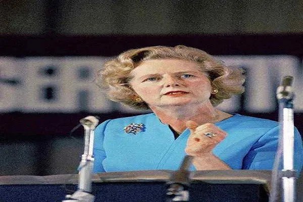 撒切尔夫人的葬礼为什么可以得到英国女王的出席？