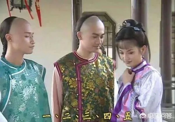 《还珠格格》的尔泰喜欢小燕子吗?