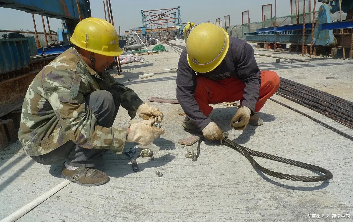 兰新铁路列车撞施工人员致9人遇难，这场事故给予了我们什么警示？