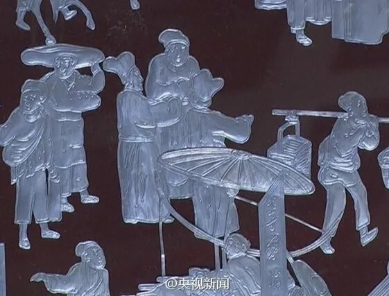 世界上最长的易拉罐版《清明上河图》,长达28米(6000个易拉罐)