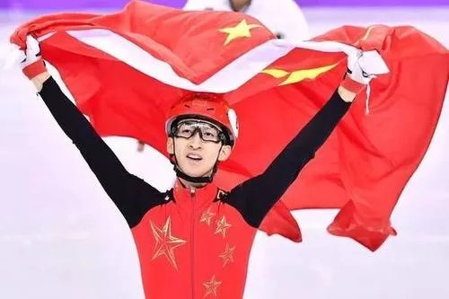 《三千鸦杀》和《冰糖炖雪梨》你更喜欢哪一个？为什么？