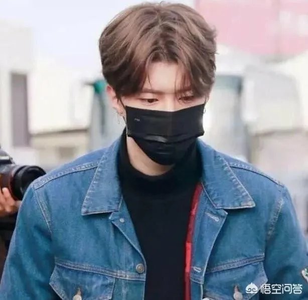 为什么范丞丞的性格不像姐姐范冰冰那样霸气侧漏,反而格外内敛敏感呢?