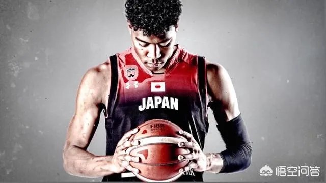 在今日奇才队的常规赛里面,八村塁拿到23分5篮板,总得分超周琦,孙悦,你怎么看?