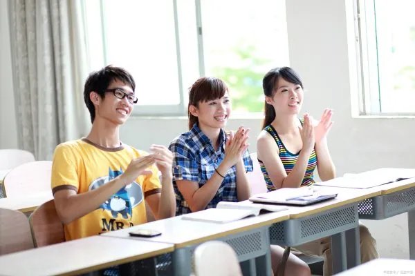 雾霾天停课,如何保障学生健康教育两不误?