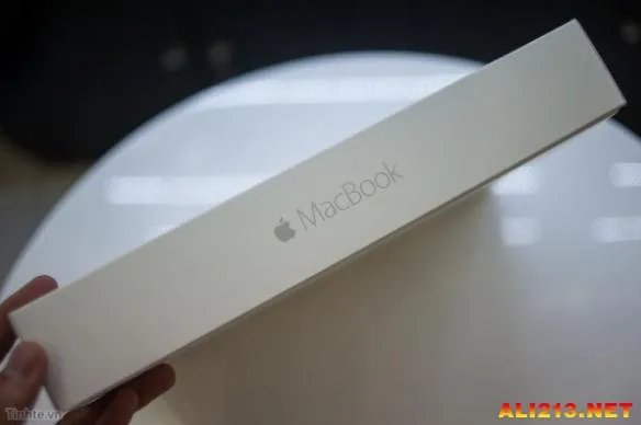 薄出翔了!外媒爆出新款12英寸MacBook开箱图!