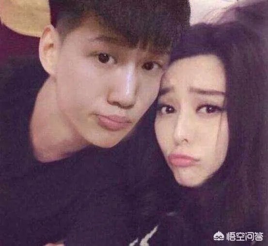 为什么范丞丞的性格不像姐姐范冰冰那样霸气侧漏,反而格外内敛敏感呢?