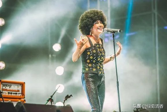 你还记得张蔷吗?还记得蔷姐唱过的那些歌吗?