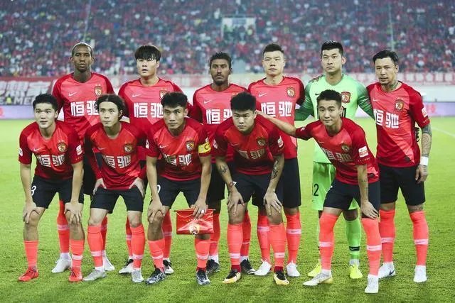 恒大2-0击败上海上港积分反超国安,上海上港此场怎么会错失这个机会?大家怎么看?