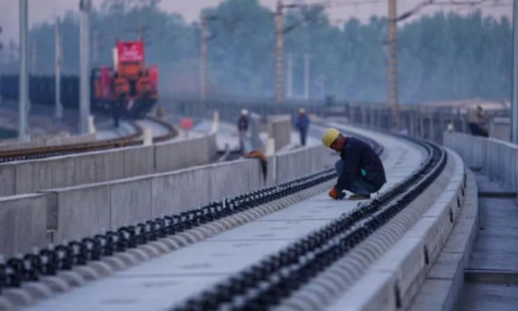 兰新铁路列车撞施工人员致9人遇难，这场事故给予了我们什么警示？