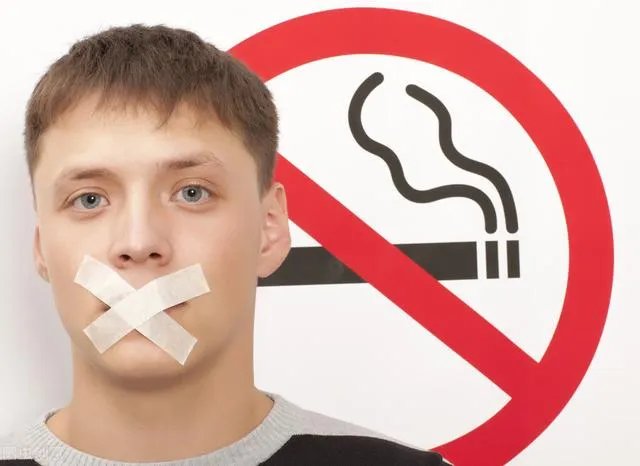 为什么张艺兴抽烟被理解,而王源抽烟就要道歉?