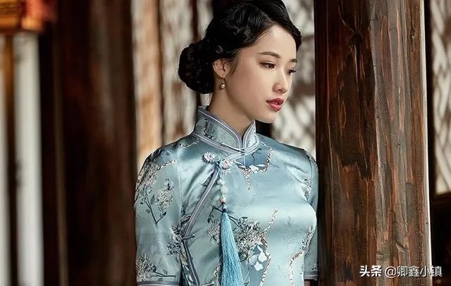 人像摄影中,你认为旗袍与汉服哪个更能拍出中国女人的韵味?你喜欢拍哪一种服装?