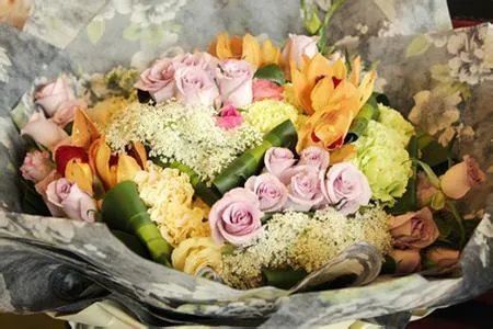 一直想学花艺，该如何开始？