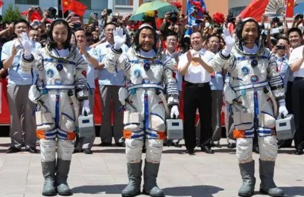 中国第三批航天员选拔完成,成为航天员需要满足什么条件?