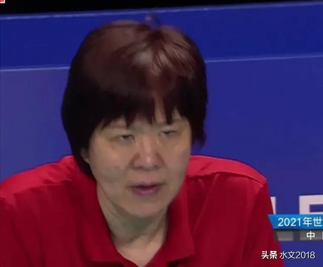 中国女排昨晚赢了韩国队,郎平脸上为何却没什么笑容?