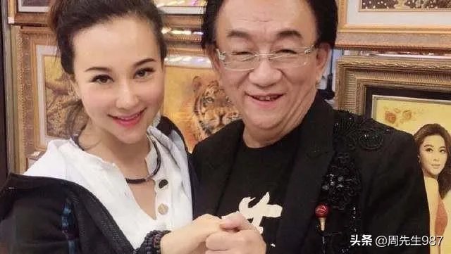 74岁侯耀华捐款30元给河南灾区,穷苦潦倒还是另有原因?