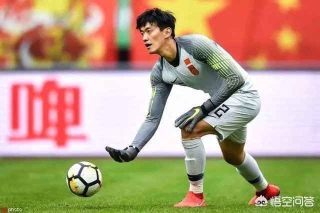 恒大2-0击败上海上港积分反超国安,上海上港此场怎么会错失这个机会?大家怎么看?