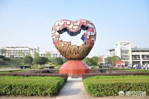 想找一个既有学历,又可以学到技术的学校太难了,求高手指点?