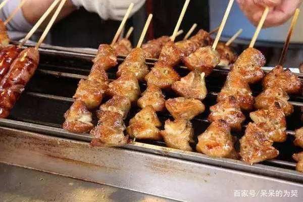 市场上的假羊肉串能放心吃吗，为什么没有人管理？