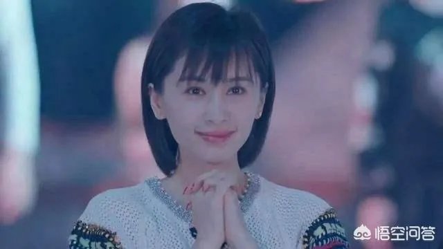 王子文高铁踩桌板是否应该被谴责?