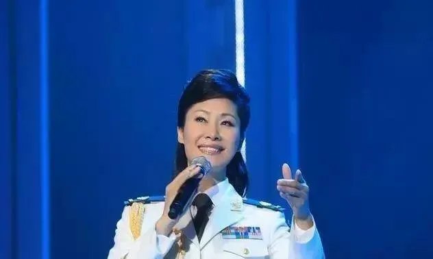 于文华与婆婆同框,两人的状态如何?