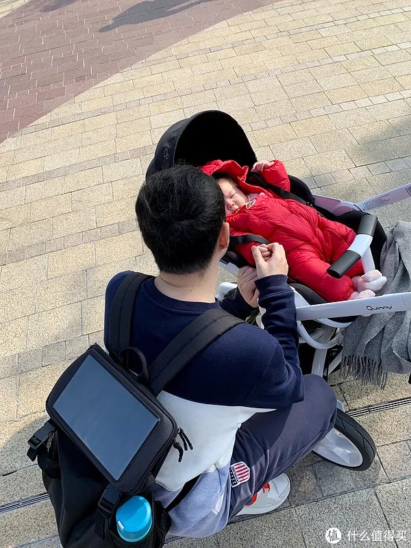 “蒋劲夫”同款?无限续航+全套装备的LACOSTE INFINI-T背包,让你成为最神气的奶爸!