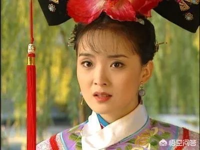 《还珠格格》的尔泰喜欢小燕子吗?