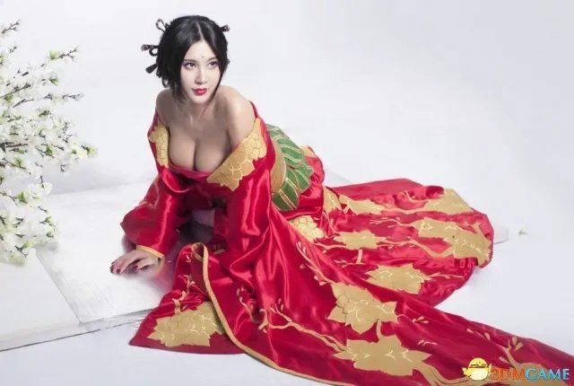 中国乳神樊玲化身美人貂蝉图赏 穿着暴露性感撩人