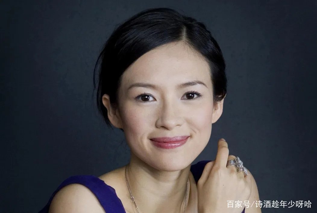 章子怡晒合照裁掉苏芒只留章泽天,娱乐圈鄙视链再现,打醒了多少年轻人?