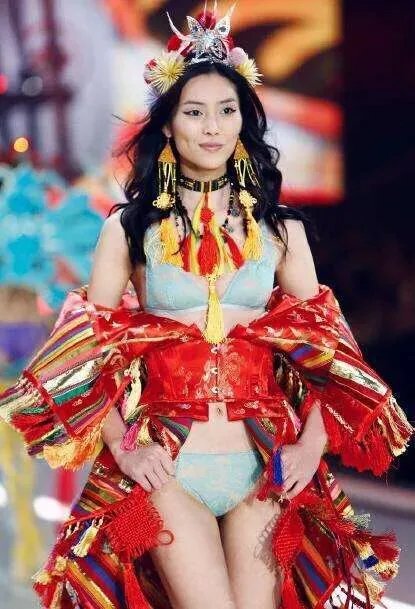 #维密大秀#今天在上海开幕的维密大秀你最期待谁?