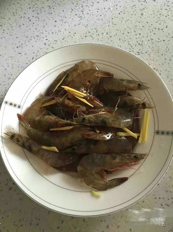 虾为什么不能吃死的?