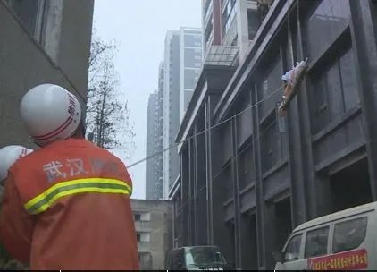 装修工坠楼身亡发生在哪里?