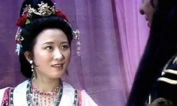 陈阿喜老师因病去世,称她为中国第一代电视人合适吗?