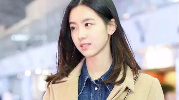 《巴拉拉小魔仙》是我们童年的记忆,里面的演员现在都怎么样了?