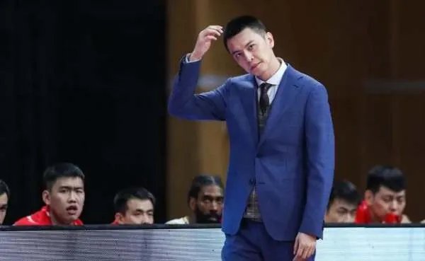 CBA辽宁队杨鸣如果战绩不好的话，谁会接替他的位置？