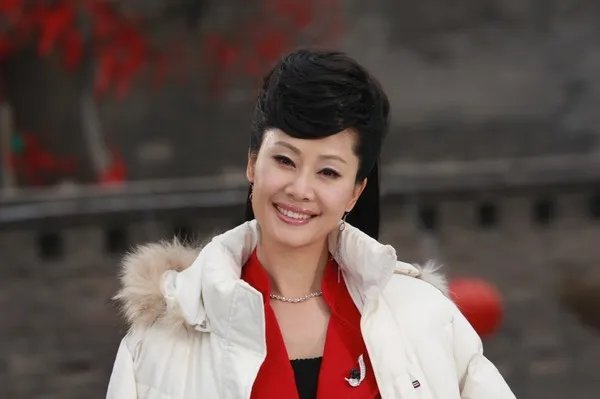 于文华与婆婆同框,两人的状态如何?