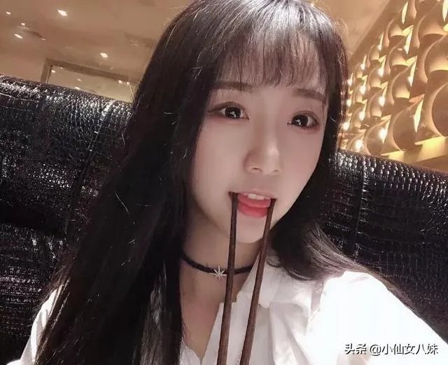 斗鱼知名女主播被爆料,与人恋爱只是为了工作,根本没感情,你有何看法?