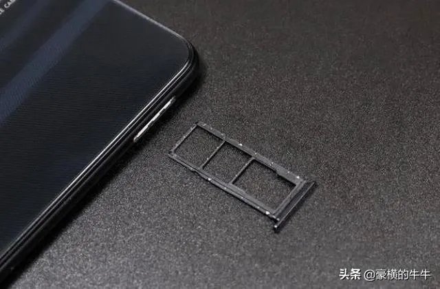 荣耀Play3现价735元，是否值得入手？有何建议？
